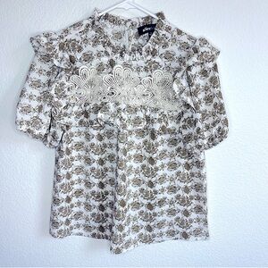 ALICEBLUE Blouse floral print short sleeves and ruffle accent  Feminine